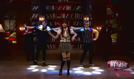 尬舞视频,揭秘热门尬舞视频背后的搞笑魅力